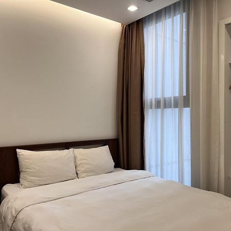 Lägenhet på 81 m² i Ba Dinh-distriktet, med 2 sovrum och 2 badrum  Hanoi Exteriör bild