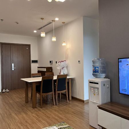 Lägenhet på 81 m² i Ba Dinh-distriktet, med 2 sovrum och 2 badrum  Hanoi Exteriör bild