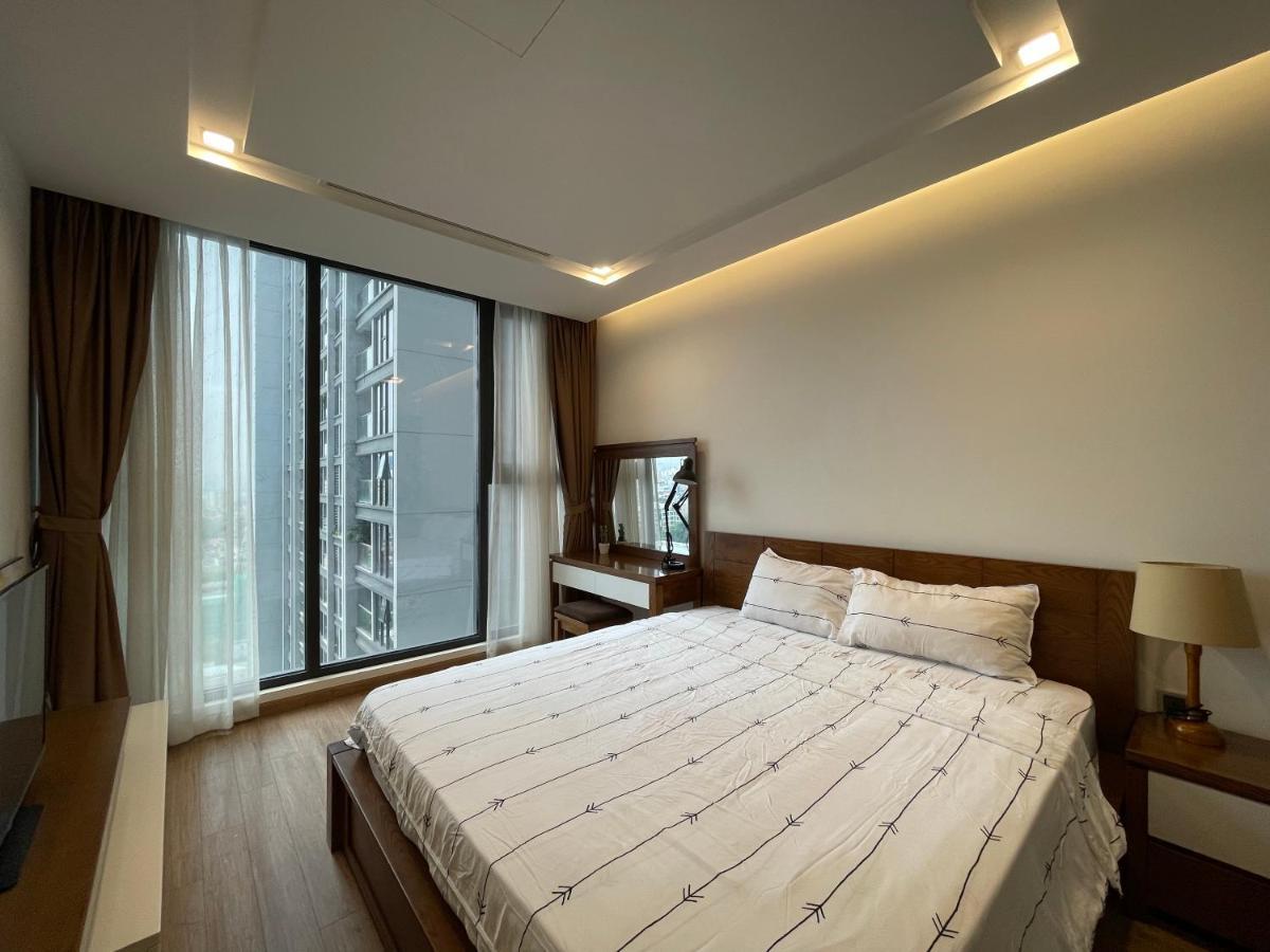 Lägenhet på 81 m² i Ba Dinh-distriktet, med 2 sovrum och 2 badrum  Hanoi Exteriör bild