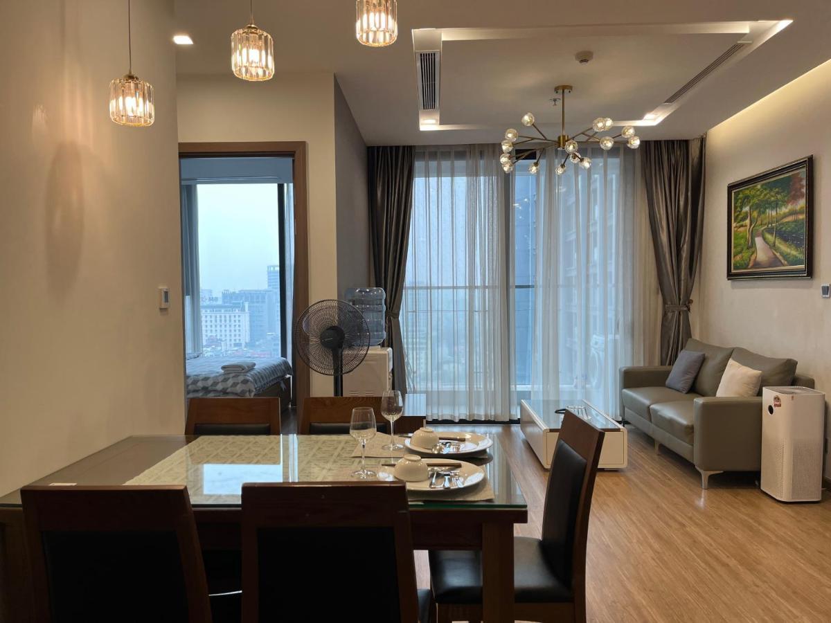 Lägenhet på 81 m² i Ba Dinh-distriktet, med 2 sovrum och 2 badrum  Hanoi Exteriör bild
