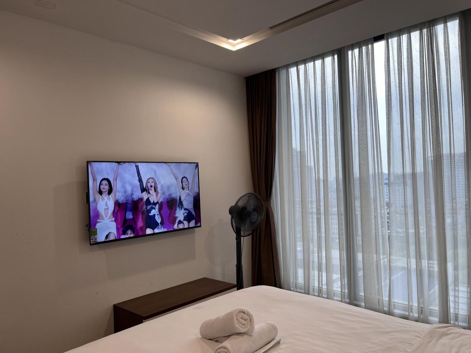 Lägenhet på 81 m² i Ba Dinh-distriktet, med 2 sovrum och 2 badrum  Hanoi Exteriör bild