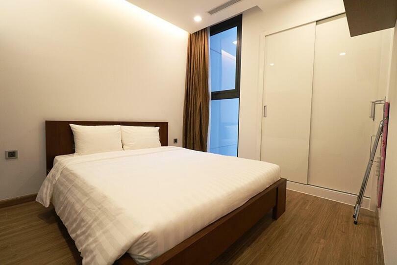 Lägenhet på 81 m² i Ba Dinh-distriktet, med 2 sovrum och 2 badrum  Hanoi Exteriör bild